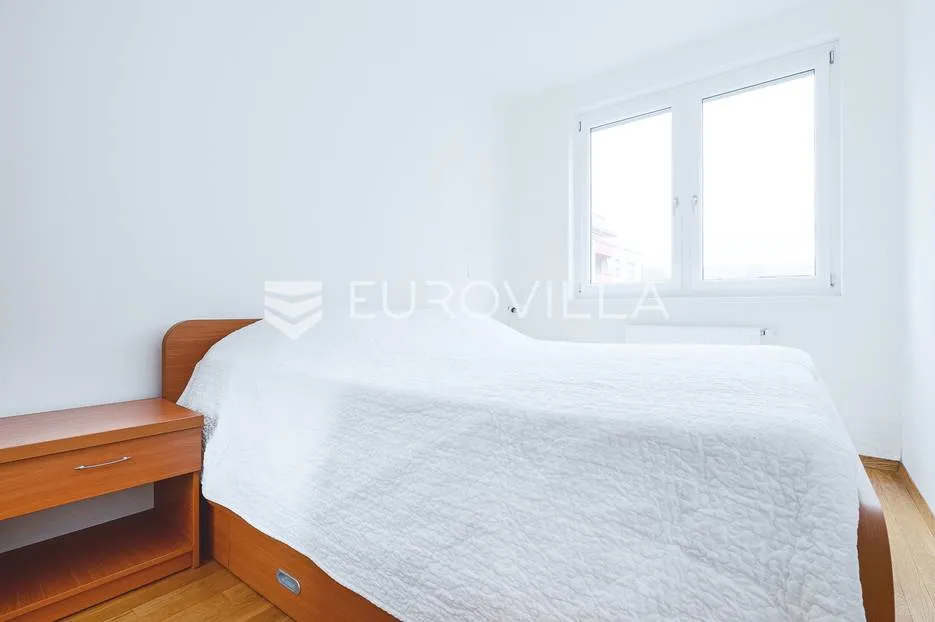 zagreb, centar, prekrasan dvosoban stan 44 m² - slika 6