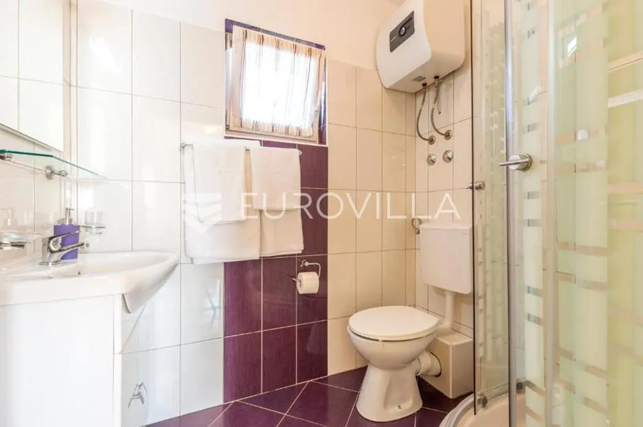 zečevo rogozničko, prekrasna apartmanska kuća s bazenom, 236 m² - slika 22