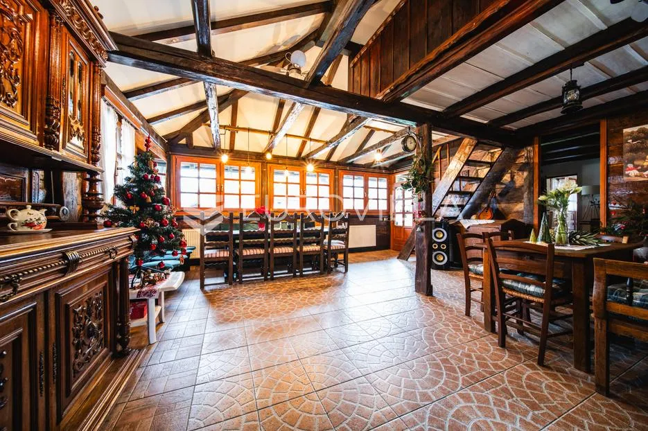 breznica, kuća s uhodanim turističkim najmom - slika 12