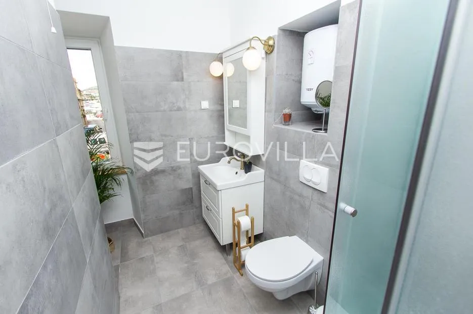 šibenik centar, apartmanska kuća, odlična investicija - slika 9