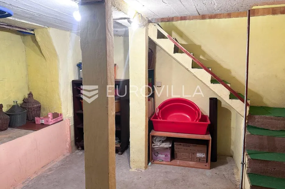 vinkovci, centar, 249.54 m² kuća na 3 etaže pomoćna zgrada te garaža - slika 18