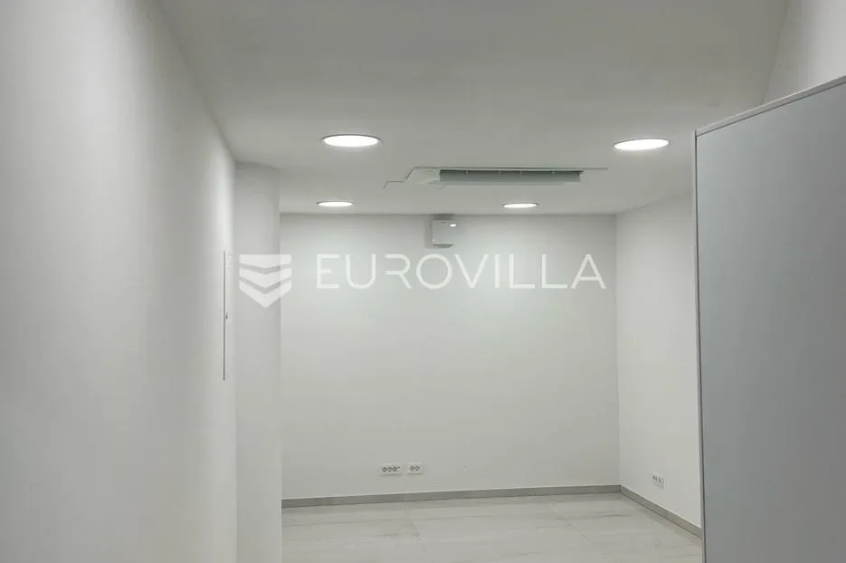 istra, pula, centar grada uredski poslovni prostor nkp 18 m2 na 1. katu - slika 4