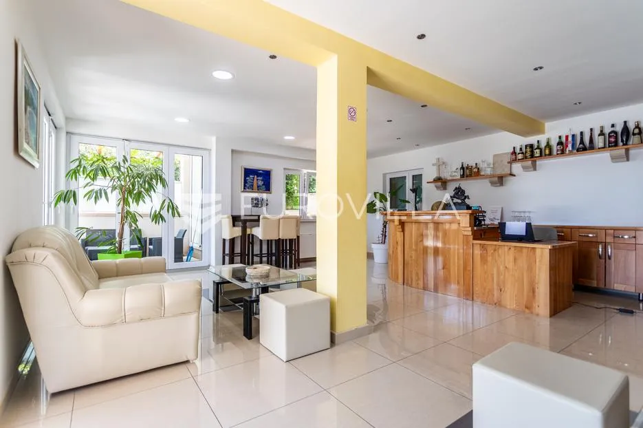 brač, bol, manji obiteljski hotel s restoranom, 1.000 m² - slika 21