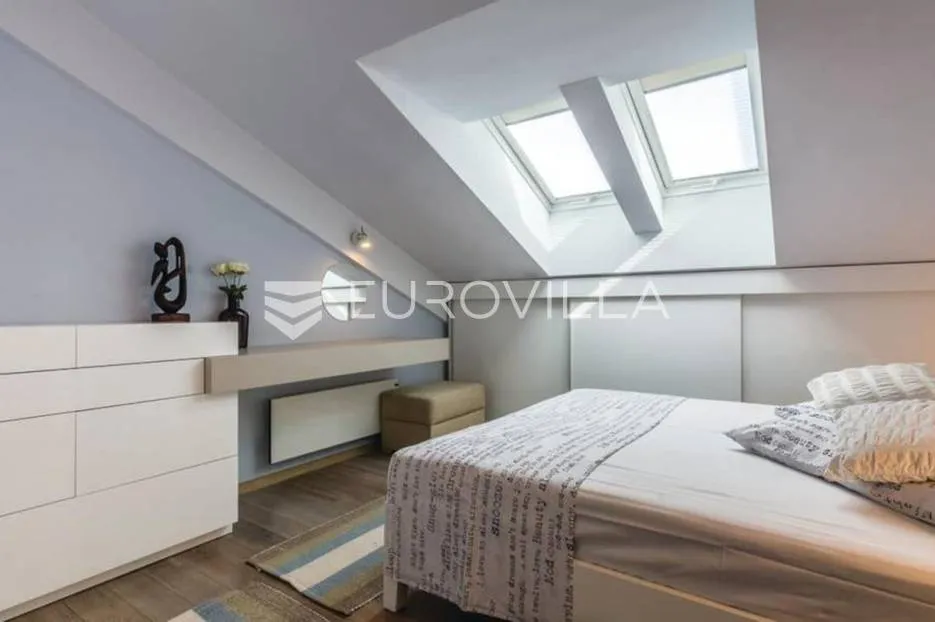 biograd na moru, trosoban stan 90,54m2 u centru grada, 50m od mora - slika 7