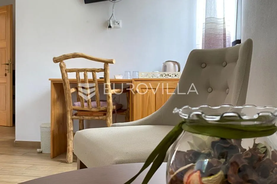 plitvička jezera, korenica, dvije kuće 470 m² - slika 20