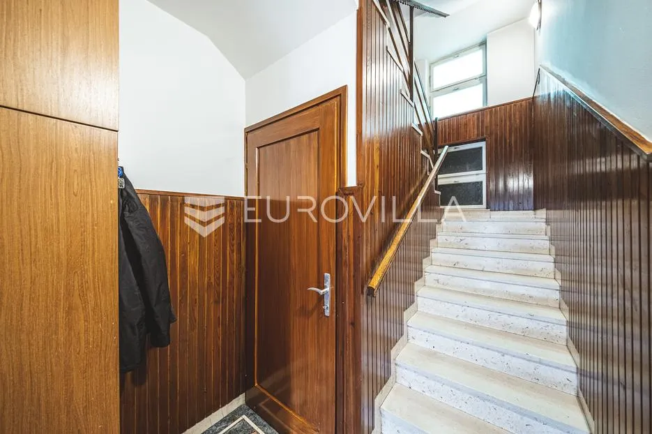 zagreb, mlinovi, odlična kuća u nizu s vrtom, garaža - slika 30