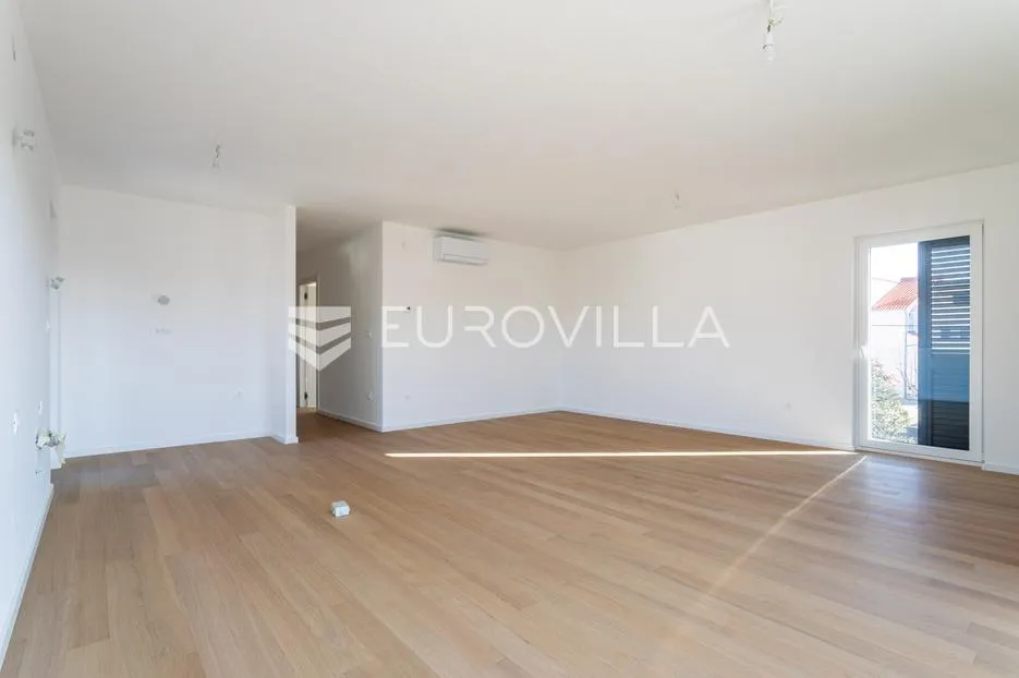 vodice, novogradnja, penthouse s krovnom terasom i pogledom na more, 150,94 m² - slika 12