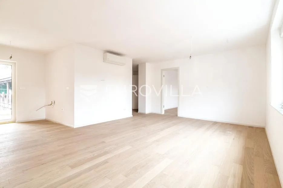 samobor, centar, prekrasan novouređen trosoban stan, 80 m² - slika 3