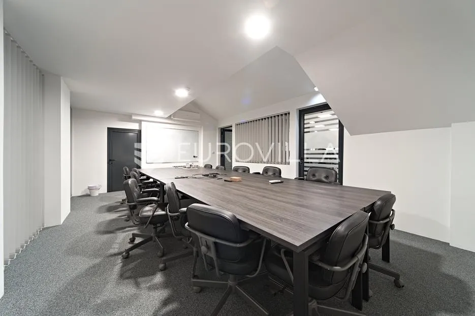 osijek, centar, poslovni prostor od 500 m² na tri etaže - slika 12
