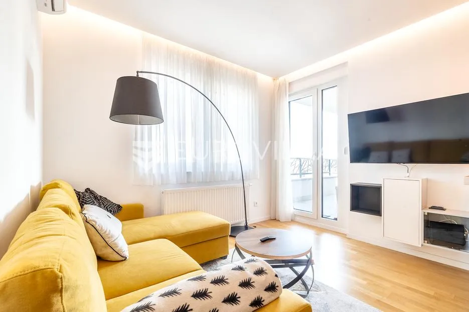 Zagreb, Rudeš, trosoban stan 59,43 m² na 2. katu novije zgrade i vanjsko parkirno mjesto