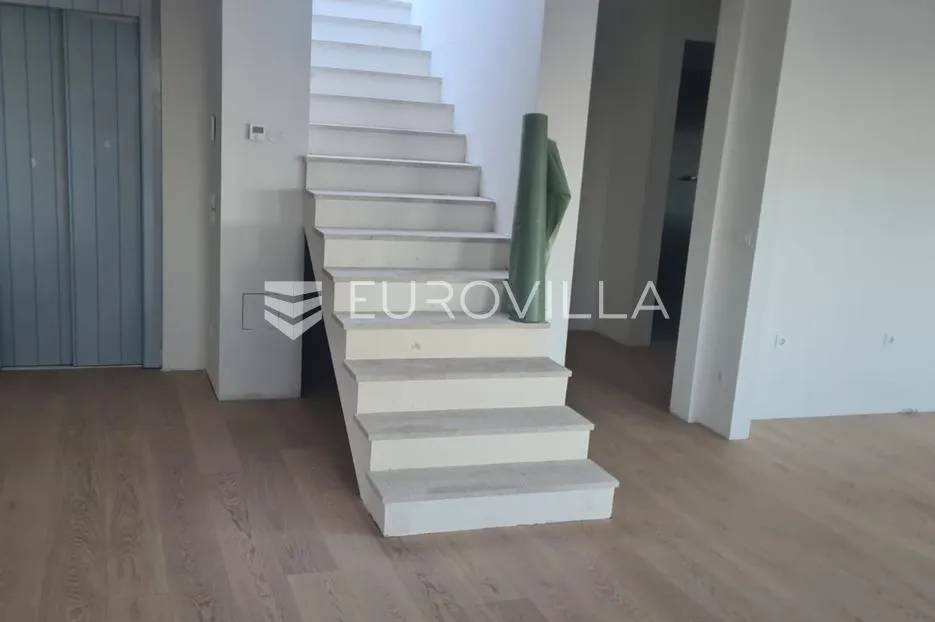 opatija, centar, ekskluzivan penthouse 162 m² - slika 17