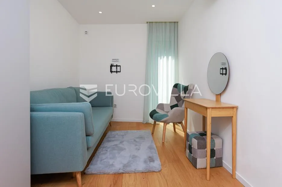 rijeka, kostrena, paveki villa s 2 stana, pomoćnim objektom i bazenom, 279 m² - slika 46