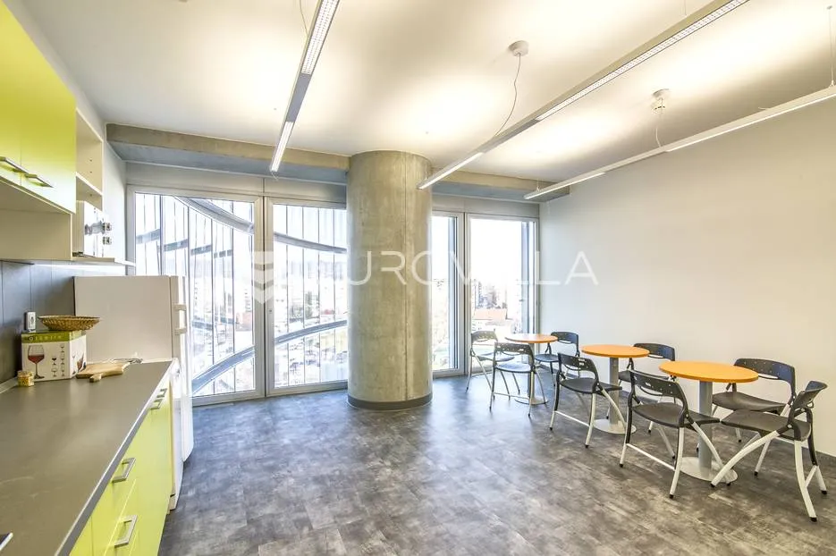 sky office, luksuzni poslovni prostor za zakup - slika 12