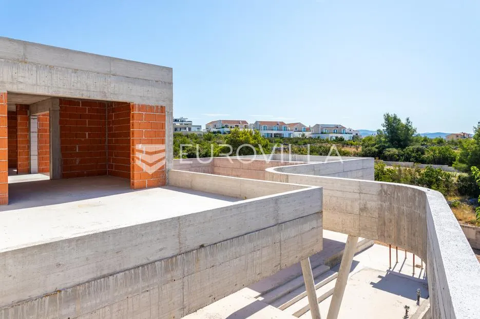 vodice, prekrasna i prostrana vila s bazenom, 730,25 m² - slika 26