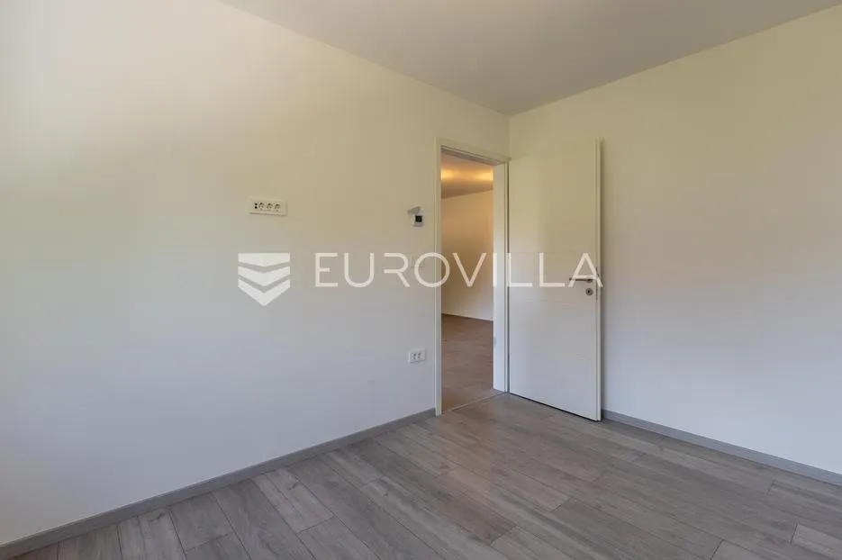 istra, pula, novogradnja, centar grada - slika 8