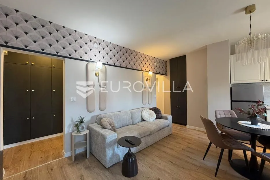 đakovo, centar, lijepo renoviran trosoban stan - slika 6
