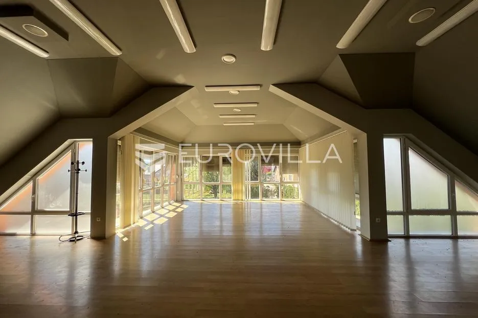 vukovar, mitnica, poslovni kompleks sa dva teniska terena, 3929 m². - slika 3