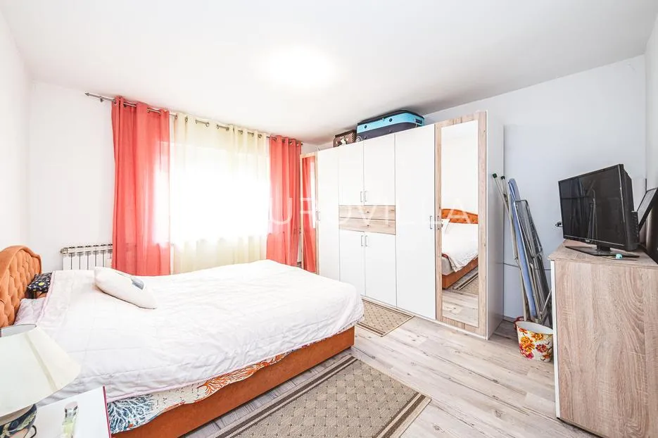 zagreb, maksimir, samostojeća kuća veličine 120 m² na parcili 238 m² - slika 12