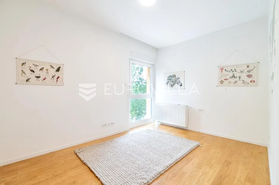 ravnice prekrasan namješten četverosoban stan 120 m² - slika 8