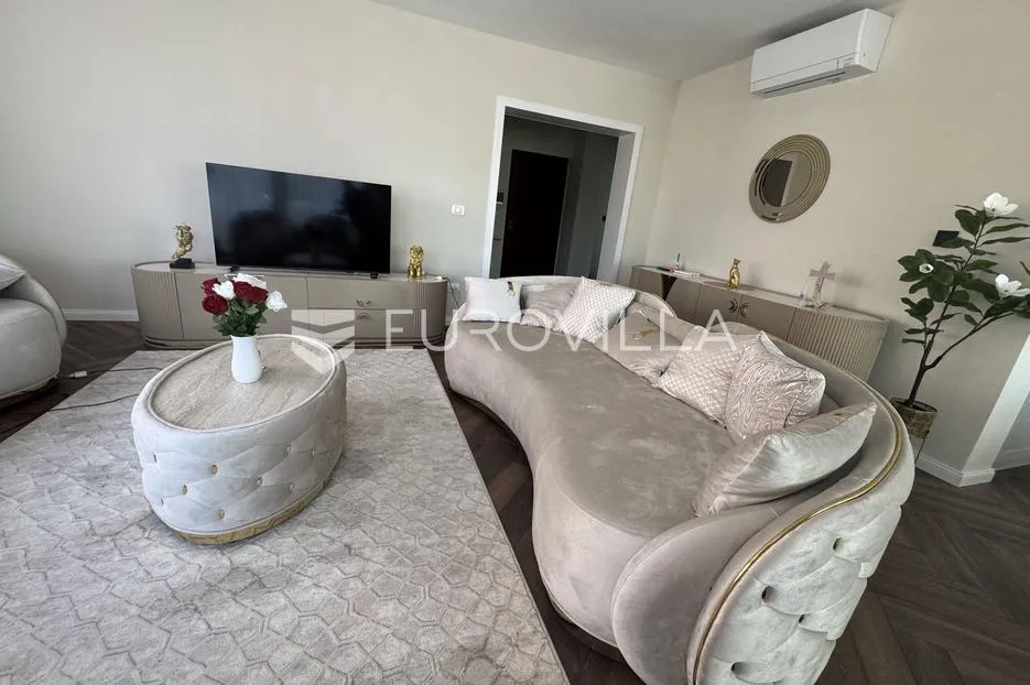 istra, rovinj, luksuzni stan 130m2 s 4 spavaće sobe na 2. katu novogradnje - najam do 1.6. - slika 2