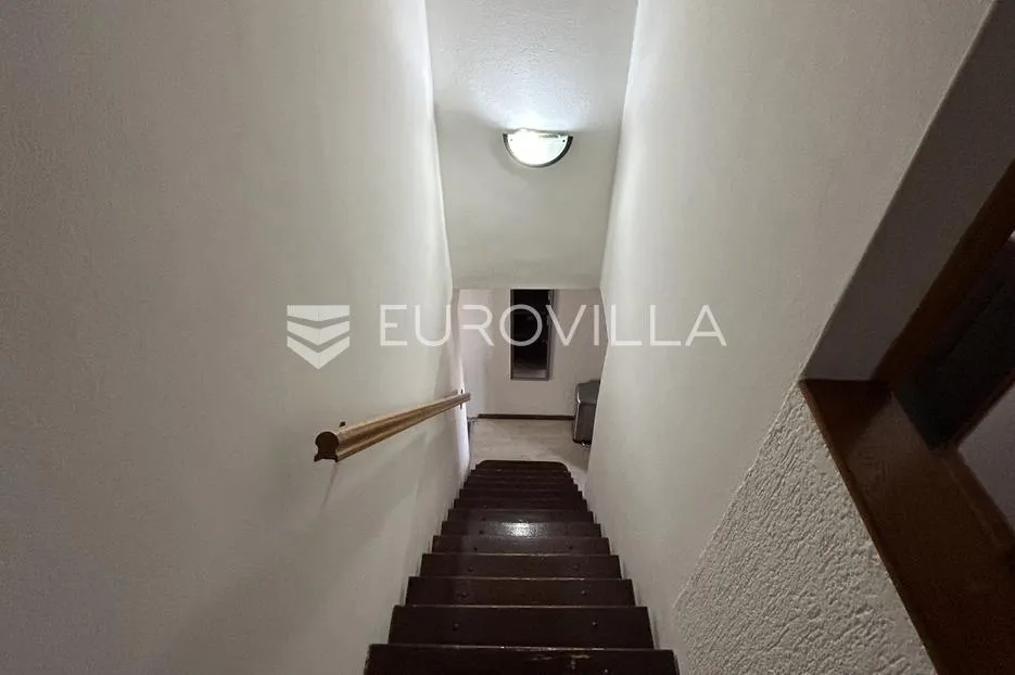 pula, centar - dvoetažni stan s dvije spavaće sobe - slika 13
