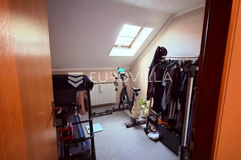 novska, obiteljska kuća 124 m² - slika 10