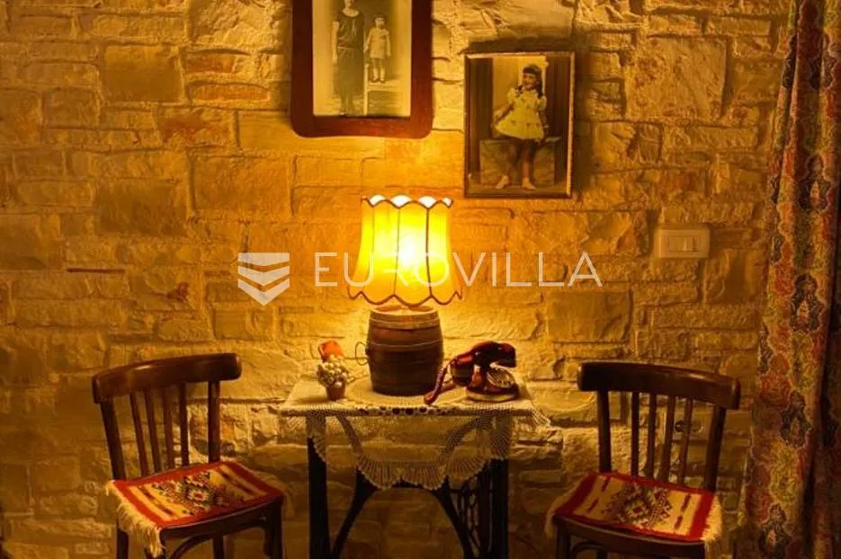 istra, tinjan, elegantna kamena vila s bazenom, iznimne kvalitete gradnje - slika 36
