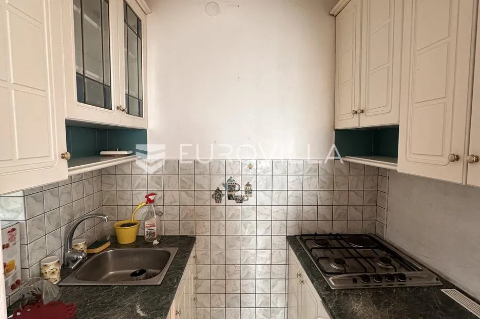 zagreb, perjavica, kuća na zemljištu 1462 m² plus dvije građevinske parcele 1358 m², investicija - slika 21