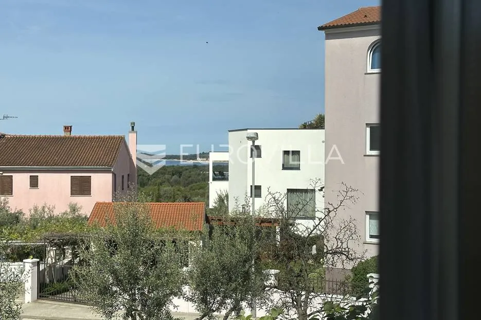 štinjan, prekrasna kuća u nizu s vrtom i pogledom more 300 m² - slika 34