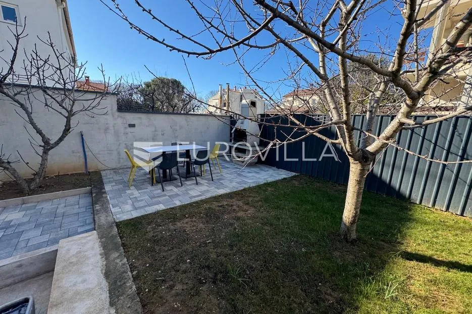 zadar, borik, kuća u nizu s 5 stambenih jedinica - slika 26