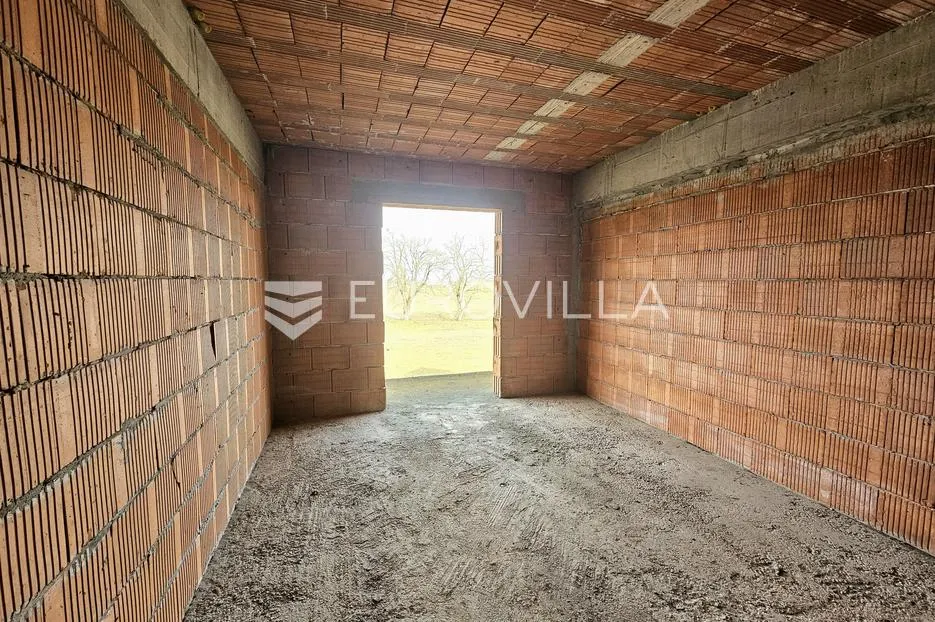 baranja, bilje – hotel u izgradnji (1467 m²) na zemljištu od 15.800 m² - slika 6