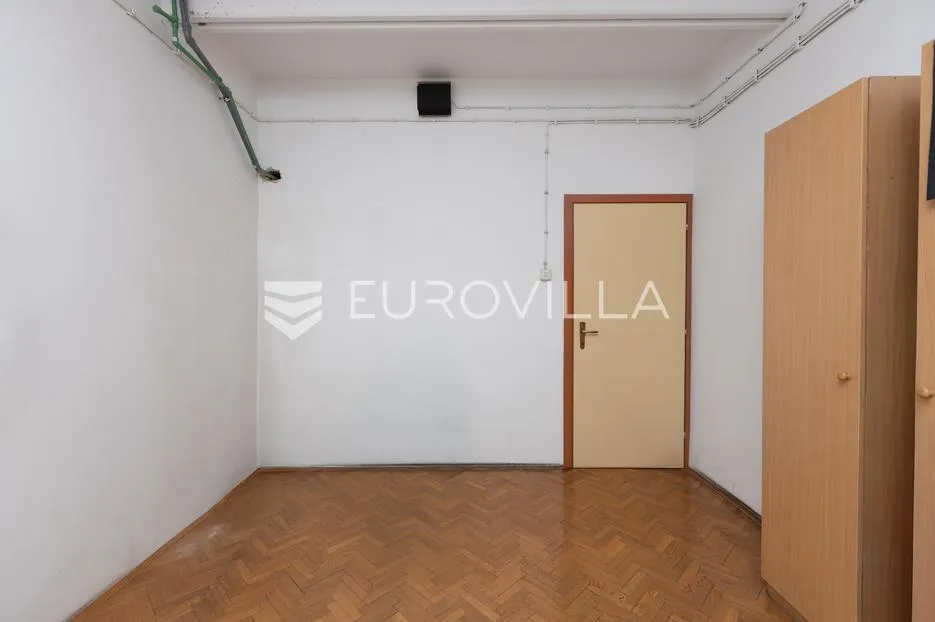 kukuljanovo, industrijski kompleks s dvije hale, zemljište 4,435 m² - slika 12