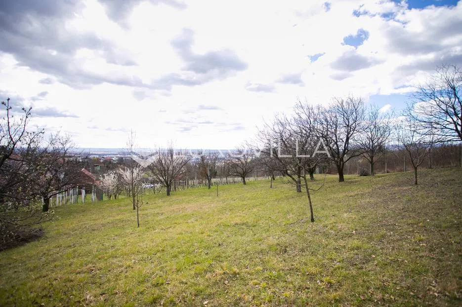 Zagreb, Borčec, građevinsko zemljište površine 1995 m²