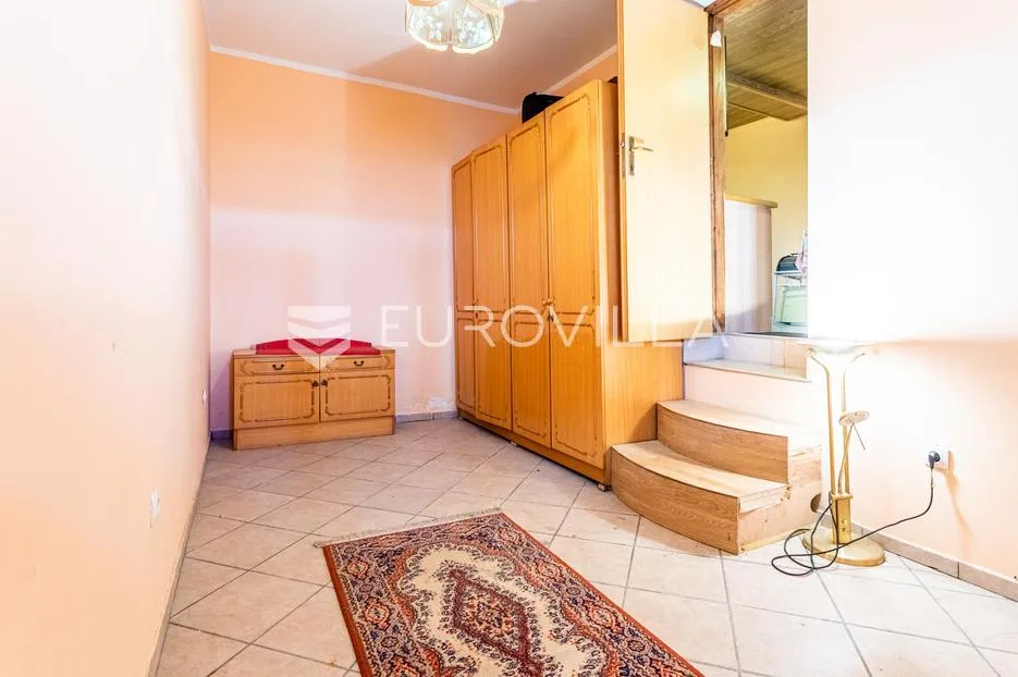 vodice, apartmanska kuća u blizini mora - slika 21