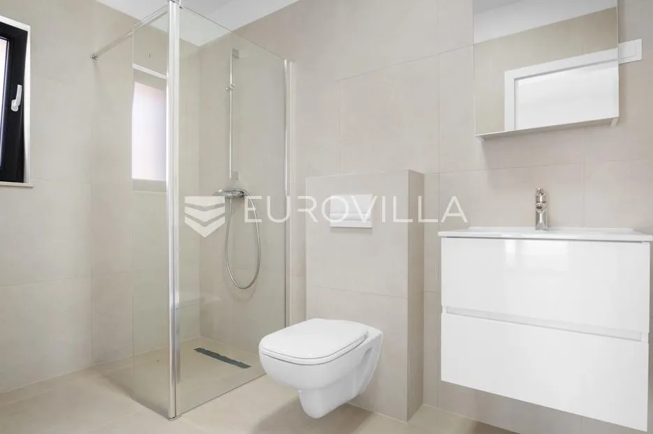 istra, svetvinčenat, cukrići, vila 155 m², terasa s ljetnom kuhinjom, bazen, 2 parkirna mjesta - slika 5