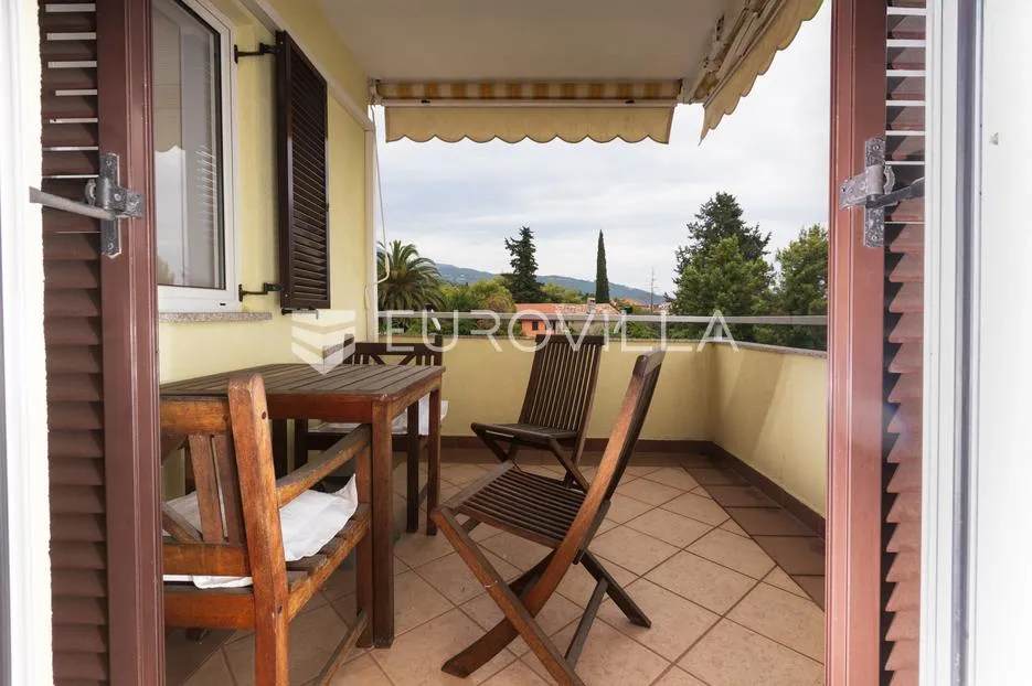 lovran, centar, prekrasan dvosoban stan 44 m², panoramski pogled na more - slika 13