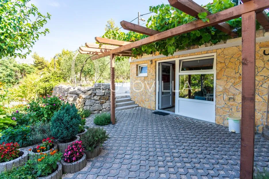 split, kamen, samostojeća kuća ukupne bruto površine 492 m² - slika 32