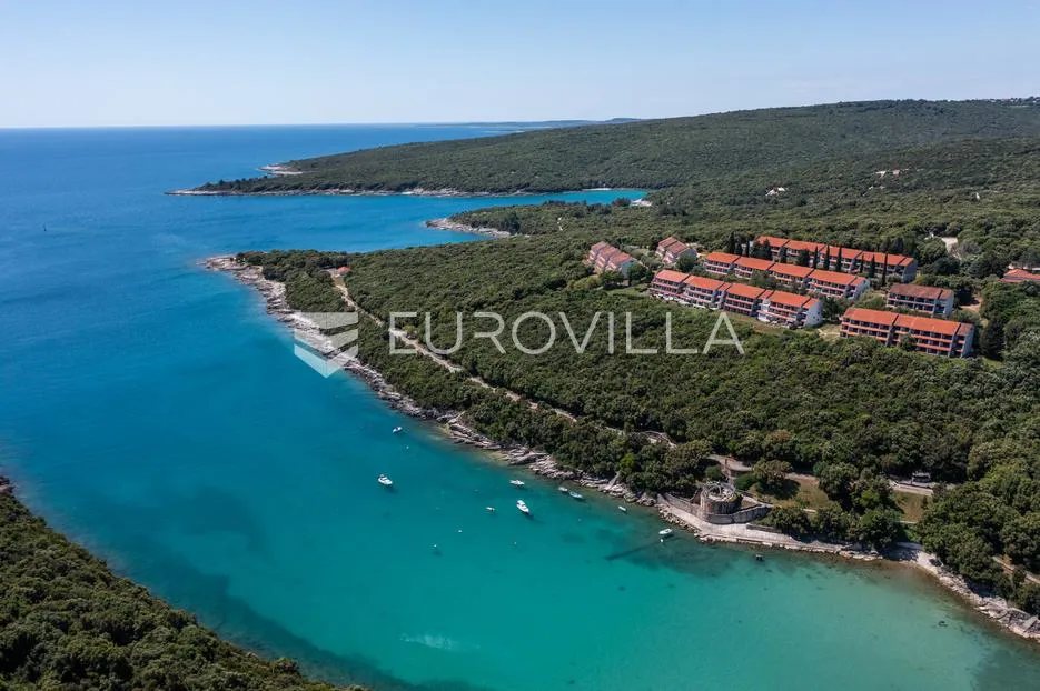 istra, duga uvala, 1. kat, adaptirani apartman u sklopu naselja s pogledom na more,150 m od mora - slika 8