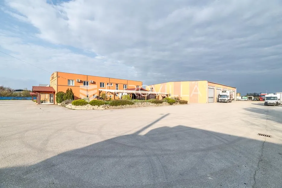 Rugvica, poslovni kompleks površine 2.970 m² na zemljištu od 24.545 m²