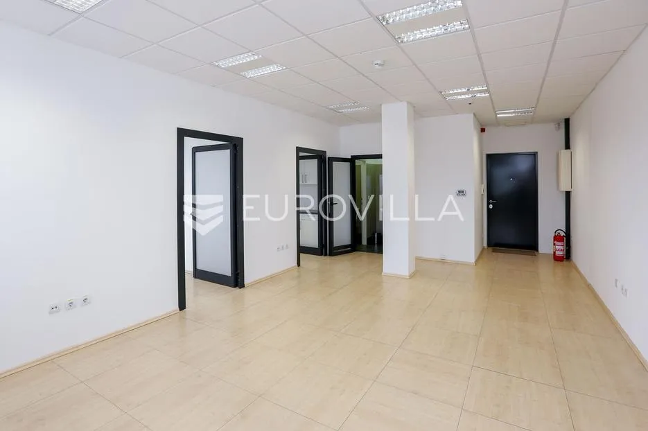 zagreb, dubrava, poslovni prostor uredske namjene 240 m2 na 1. katu poslovne zgrade - slika 4