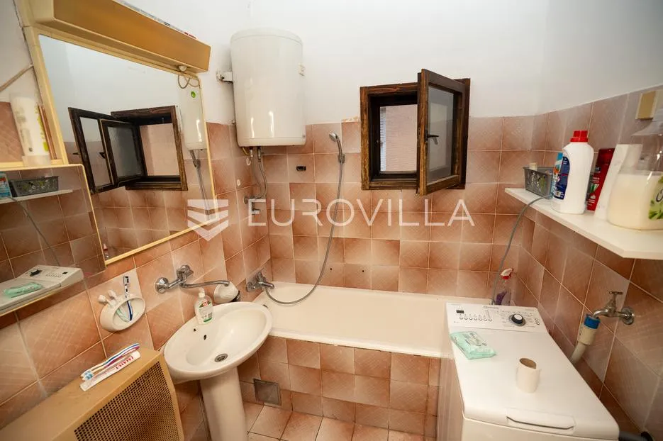 đakovo, sjever, dvije kuće sa poslovnim prostorom 250 m2 - slika 16