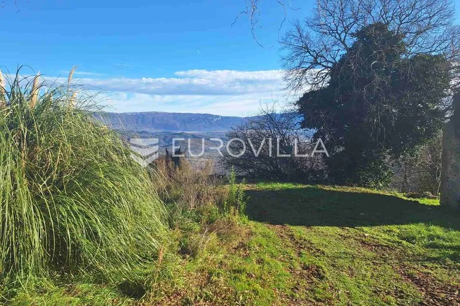 istra, gračišće - samostojeća kamena kuća za adaptaciju s puno potencijala 188 m2 - slika 1