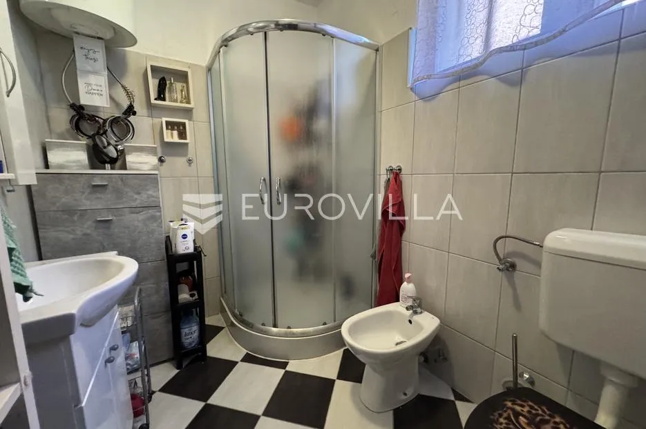 istra, rovinj, kamena kuća 100m2 na 3 etaže na 30 metara od mora - slika 5