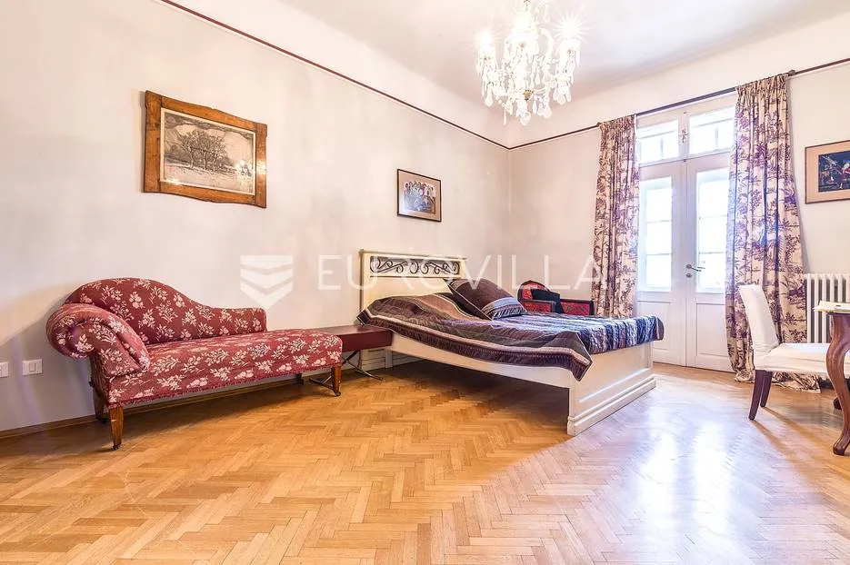 marulićev trg, luksuzan četverosoban stan 175m2 - slika 8