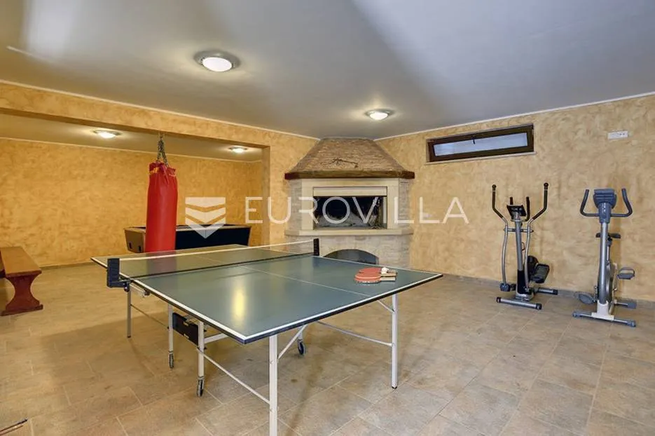 istra, rovinjsko selo, kuća za odmor površine 400 m2 - slika 24