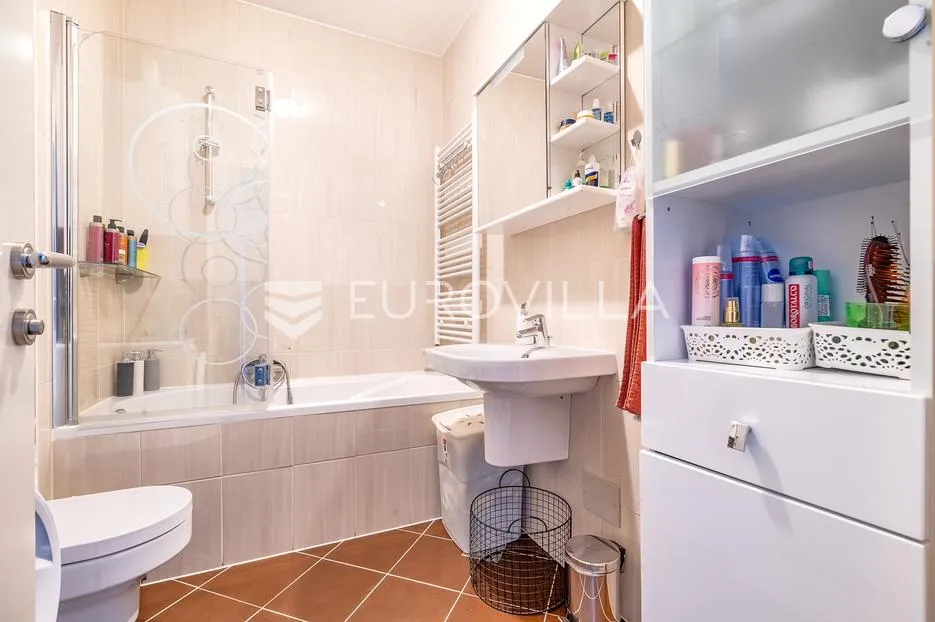 zagreb, bundek, moderan trosoban stan 75 m² s garažom i lođom - slika 8