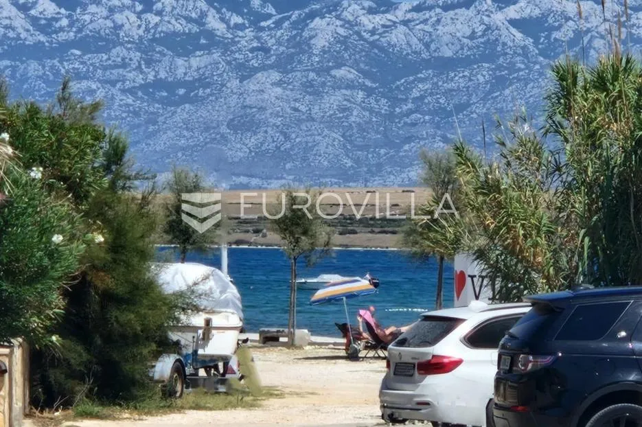 vir, nekretnina na izvrsnoj lokaciji, 40 m od mora, s dva odvojena apartmana - slika 7