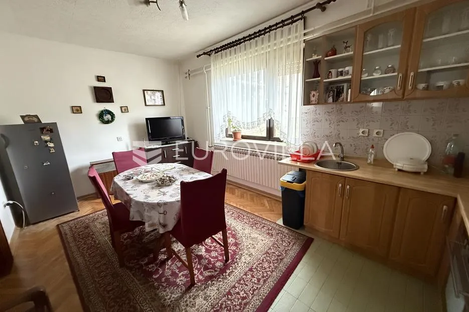 osijek, tenja, na prodaju kuća površine 200 m² sa velikom okućnicom - slika 3