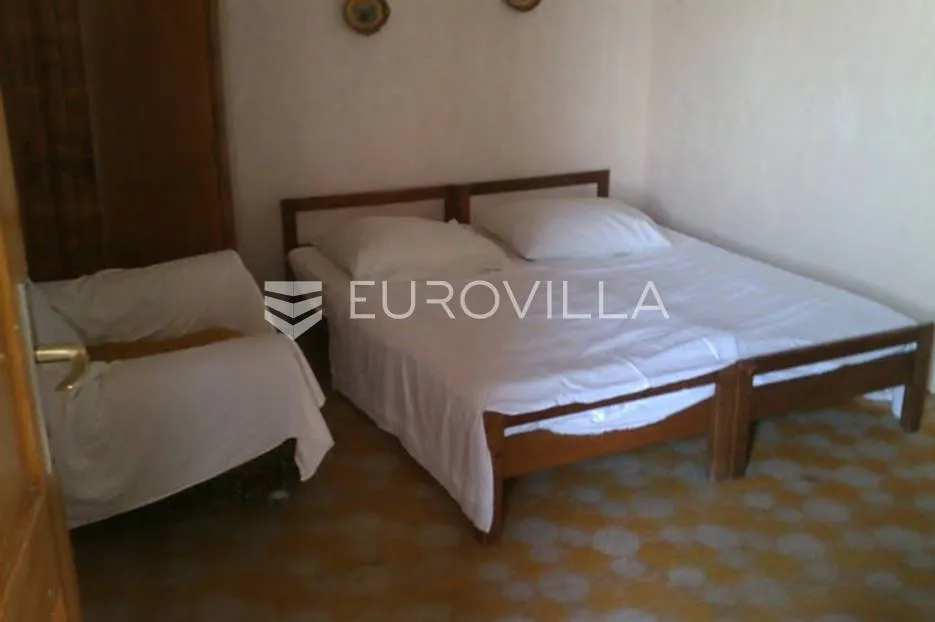 hvar, sućuraj, kuća na samoj rivi za adaptaciju - slika 8