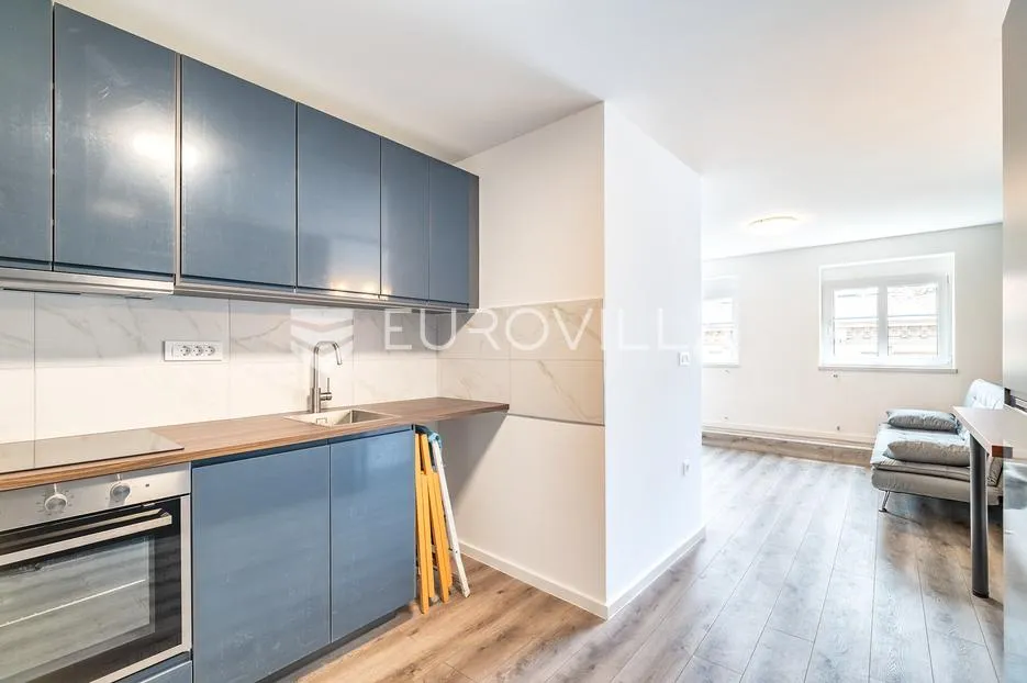zagreb, donji grad, adaptiran dvosoban stan 33 m² na 3. katu - slika 4
